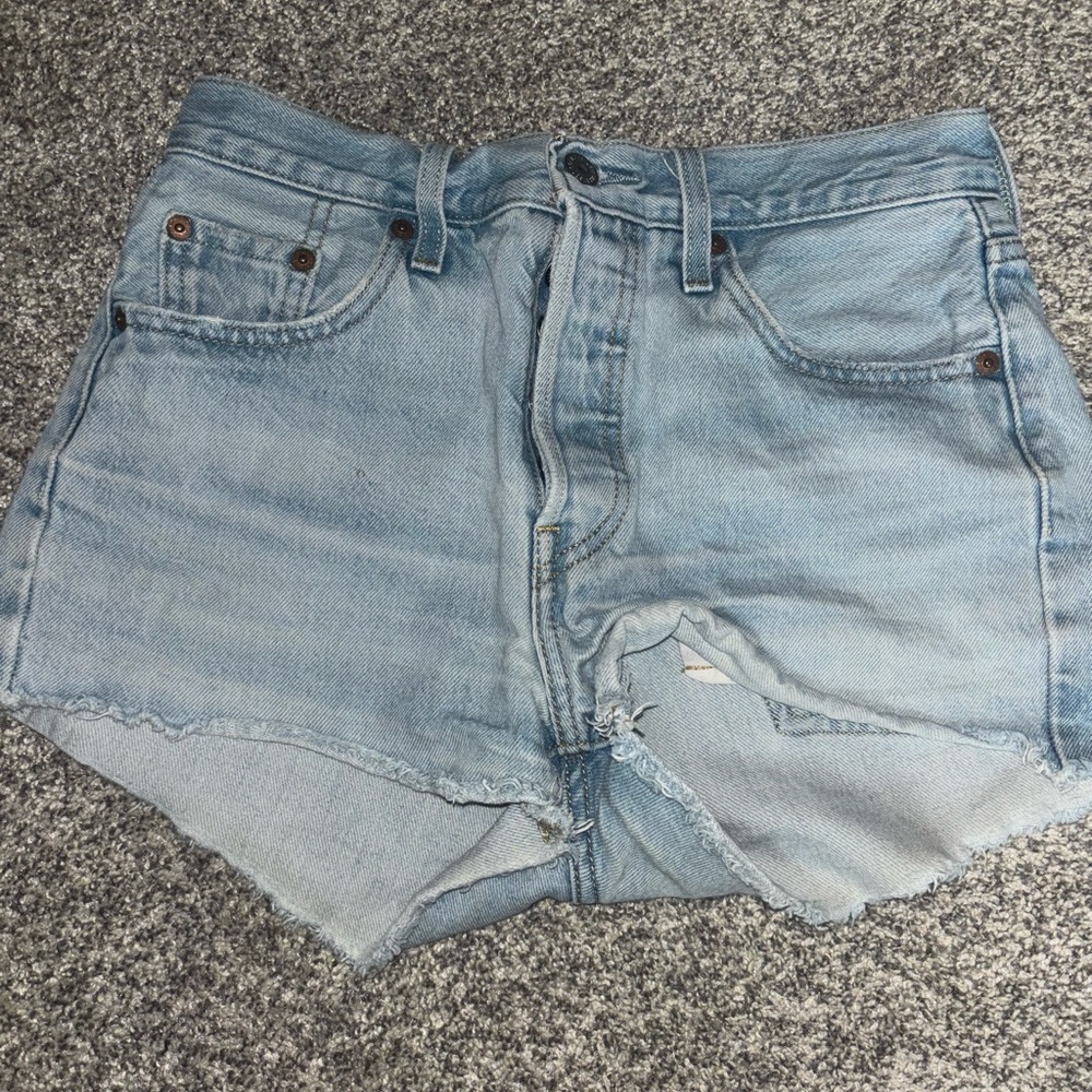 Levi 501 Light Wash Denim Women’s Shorts
